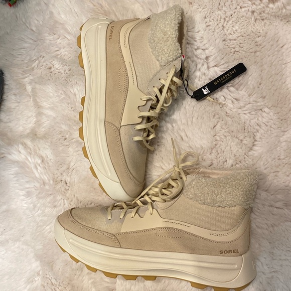 SOREL Women's Out 'N About 503 Mid Cozy Sneaker Boots Tawny Buff - Picture 1 of 5